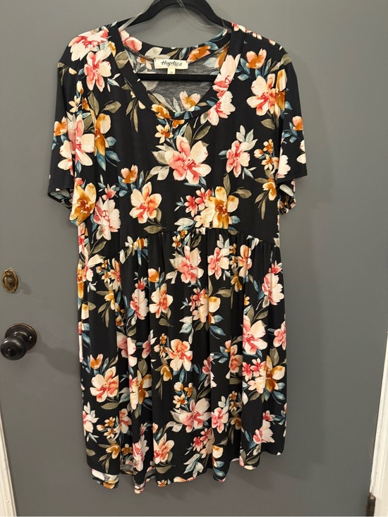 Haptics Dresses & Skirts - NWOT Haptics Floral Short-Sleeve Black Babydoll Dress